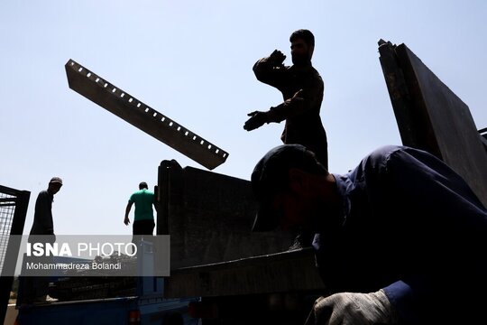بازسازی ورزشگاه آزادی