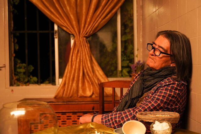 رضا رویگری و گشتزنی پلیس مقابل خانهای مشکوک