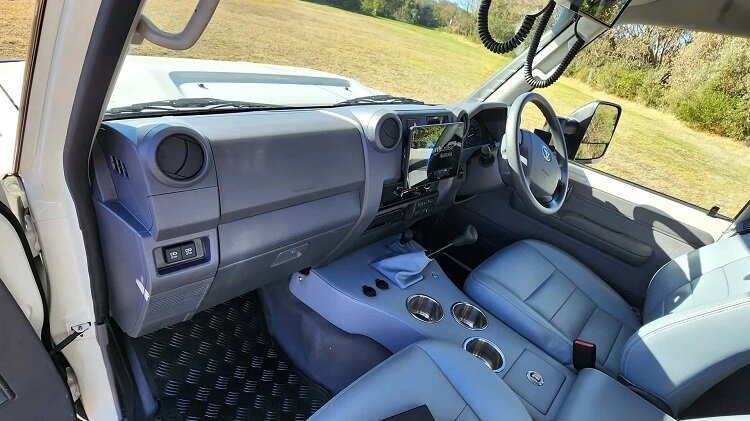 تصاویر | خانهای جذاب بر روی لندکروزر ۶ چرخ!