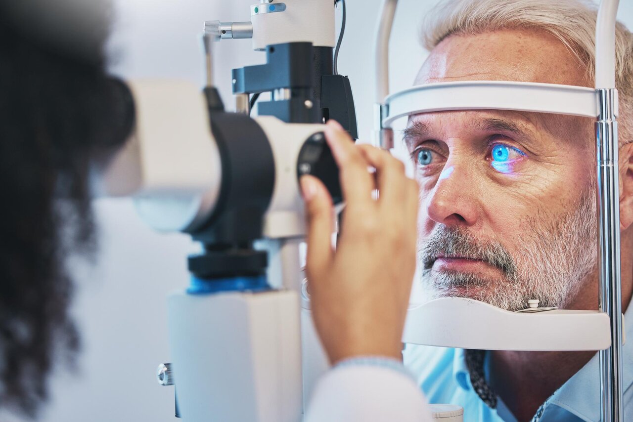 چشم پزشکی - معاینه چشم - عینک زدن - تحقیق در مورد چشم - همه چیز در مورد چشم -
