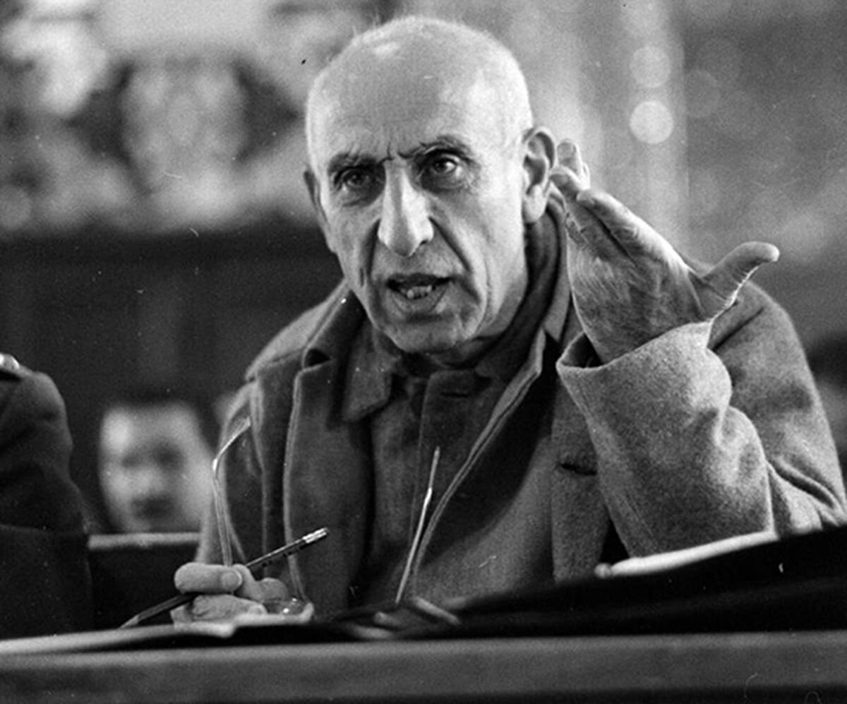 چرچیل برای شکست مصدق نخست وزیر شد