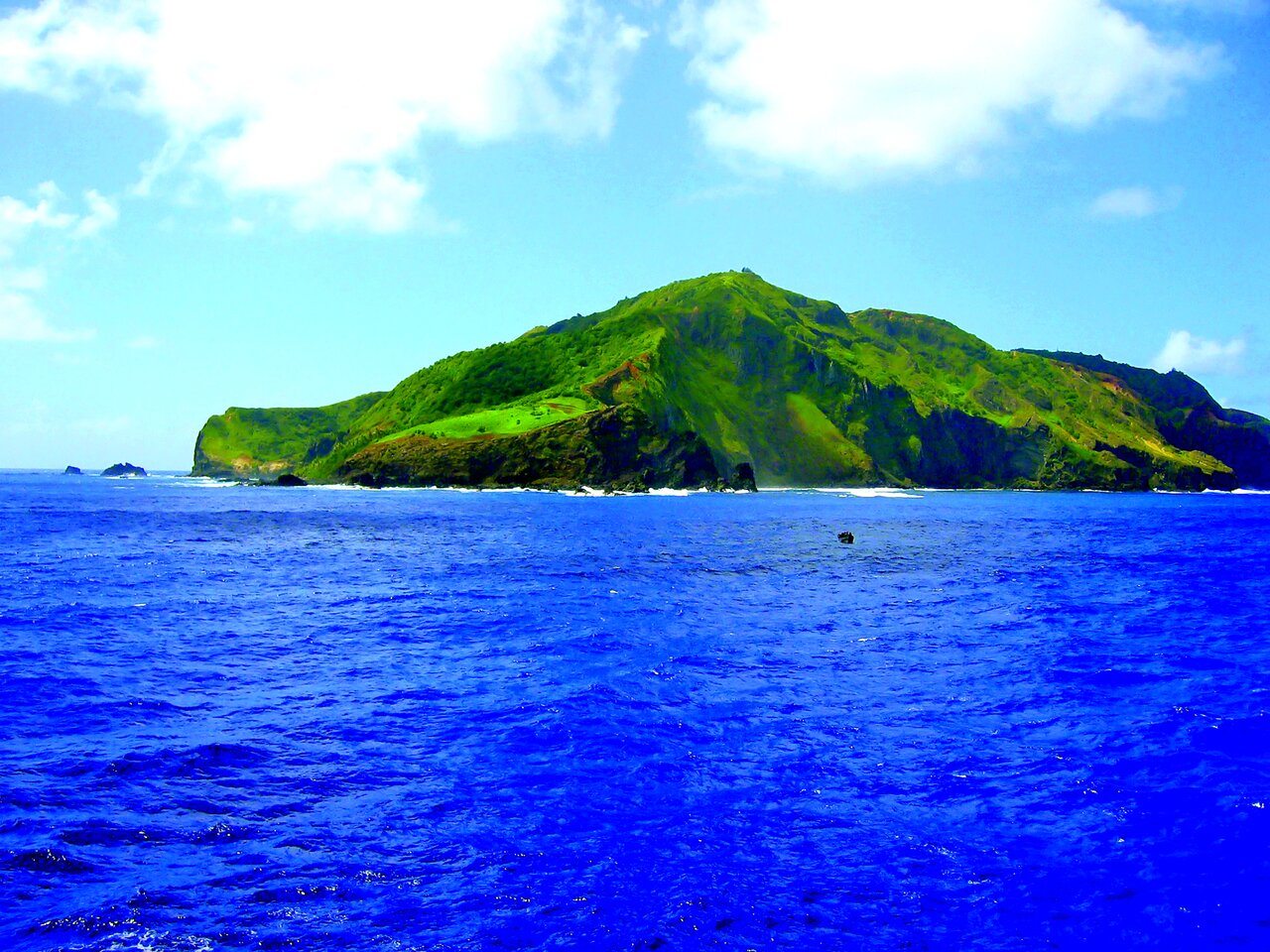 شگفت‌آورترین جزایر جهان، از جزیره نفرین شده تا جزیره متحرک
