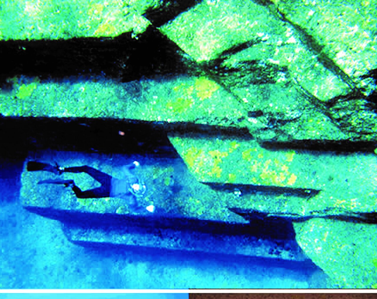 زیر این آبها پر از گنج است