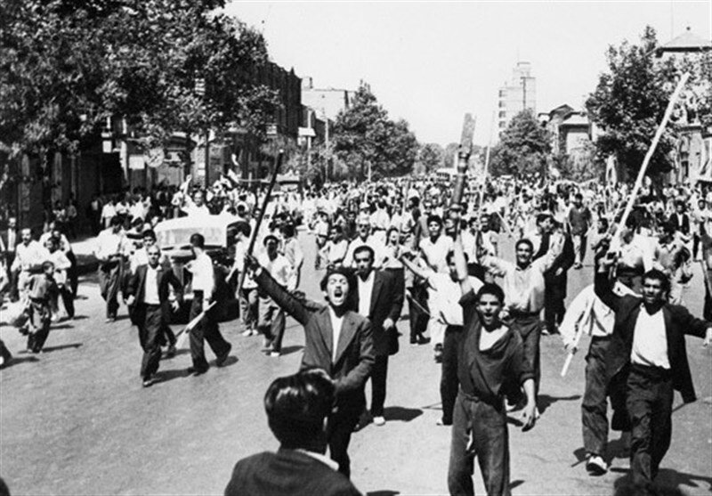 چه کسی در کودتای 28 مرداد رهبر اوباش بود؟ | اراذل پاداش خیانت خود را از تیمورخان گرفتند