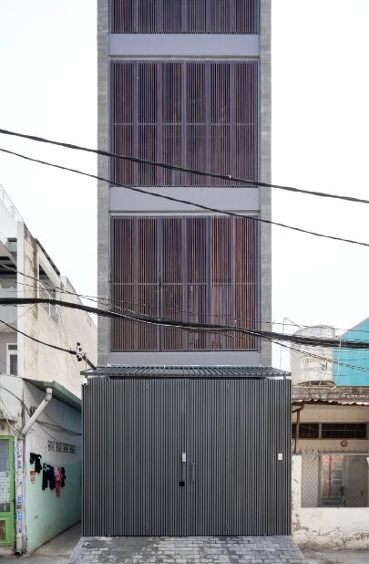 تصاویر | خانه باریک و بلند زیبا در ویتنام | اقامتگاهی عجیب با عرض کمتر از ۴ متر!