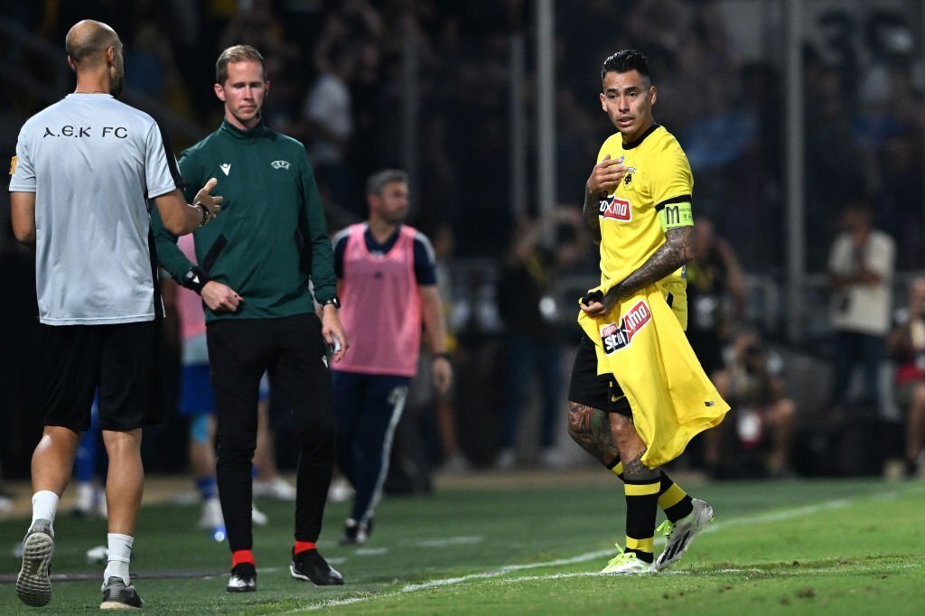 تصاویر | واکنش دستهجمعی به قتل خبرساز | شادی معنادار مقابل لژیونرهای ایرانی