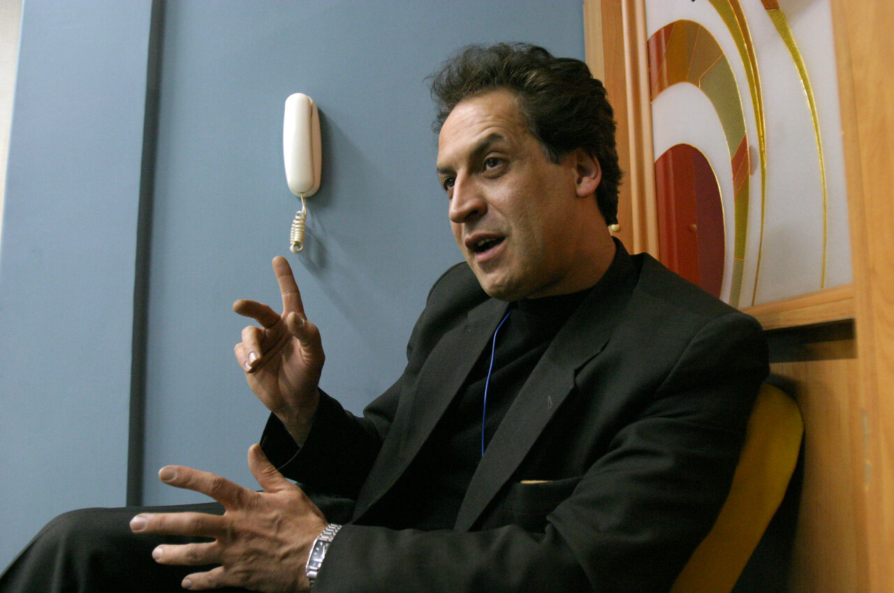 نیتم شاد کردن مردم است