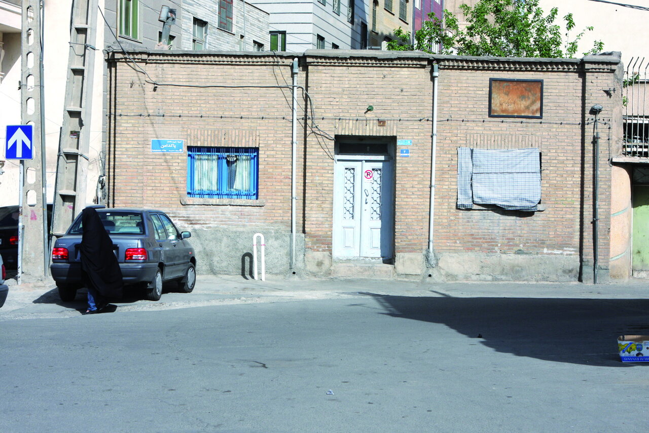 اسرار کوچه سلام در محله سرتخت | کاروانسرای دوقلو و ماجرای انتقال نفت از باکو به تهران