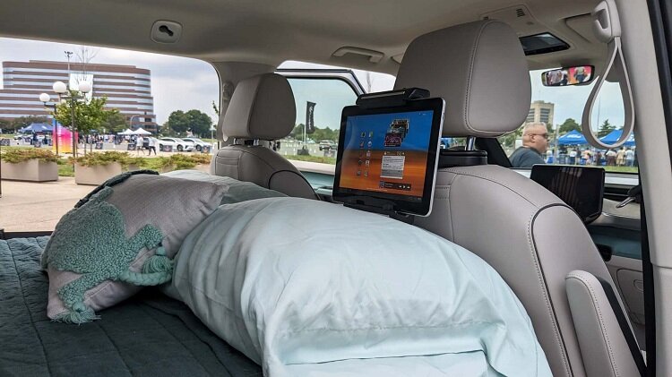 تصاویر | فولکس واگن با آشپزخانه و تختخواب!