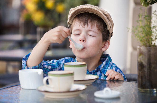 شایعترین علائم مسمومیت با کافئین ؛ بیشتر از این میزان قهوه نخورید | چرا به مصرف قهوه عادت میکنیم؟