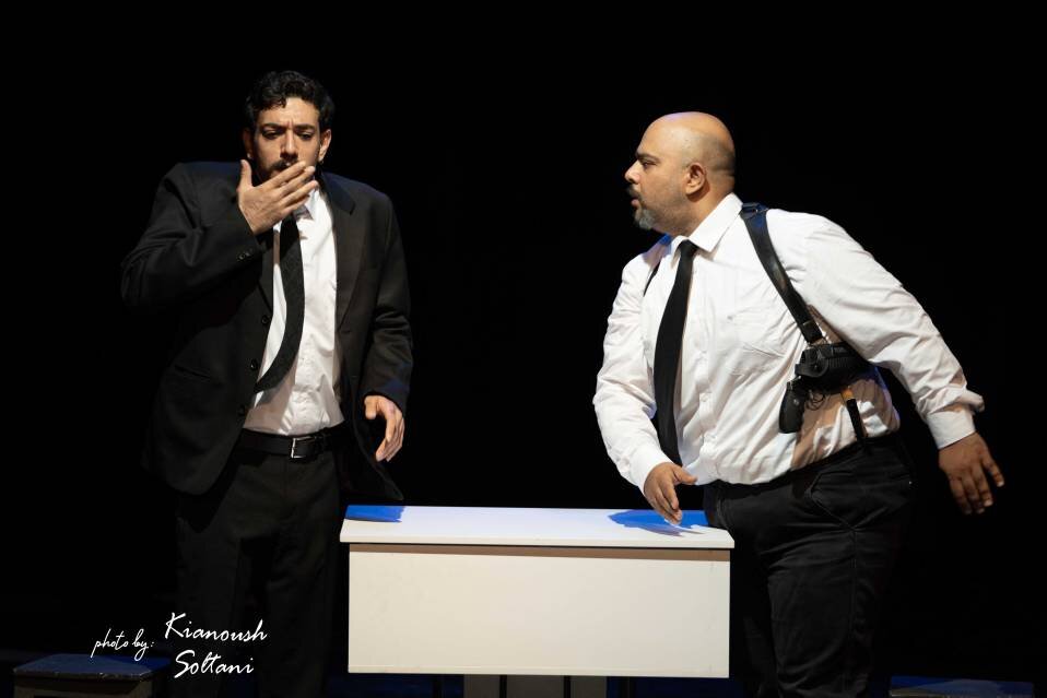 حقیقت تلخی به نام «زاغ» در تماشاخانه ملک| بدون تئاتر زنده نمی مانیم