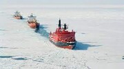 تصاویر حرکت بزرگترین کشتی یخ شکن جهان در اقیانوس منجمد شمالی