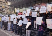 تصاویر و جزئیات تجمع دانشجویان با شعارها و پلاکاردهای اعتراضی | تصویری که روی پلاکاردها منتشر شد | صدور بیانیه خطاب به رئیس جمهور و مسئولان