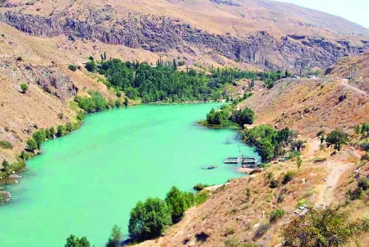 شیرجه در آب