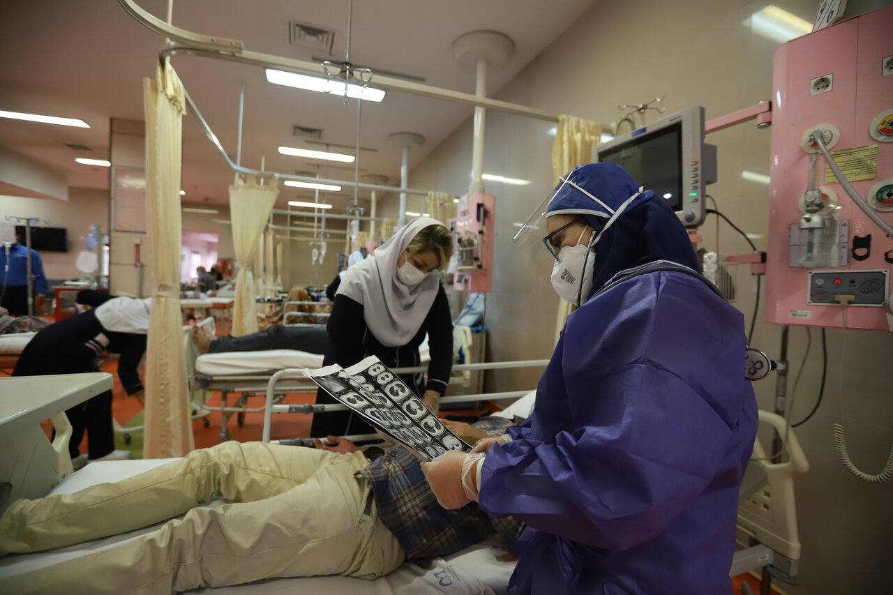 افزایش چشمگیر سهم زنان در پزشکی؛ ۵۰۰ برابر شدن تعداد متخصصان زن طی ۴ دهه در برخی رشتهها | در این رشتههای پزشکی کمبود پزشک داریم زنان پزشک