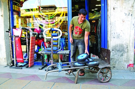 منیریه؛ ورزشیترین میدان تهران