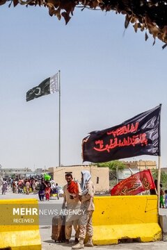 ورود زائران پاکستانی به خاک ایران