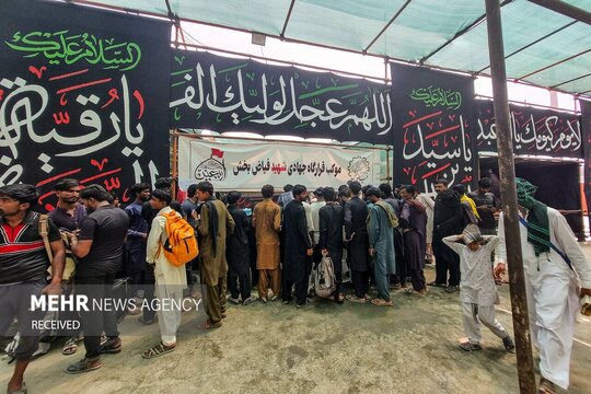 ورود زائران پاکستانی به خاک ایران