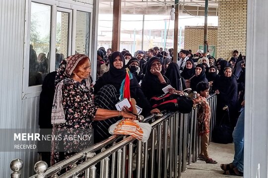 ورود زائران پاکستانی به خاک ایران