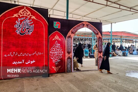 ورود زائران پاکستانی به خاک ایران