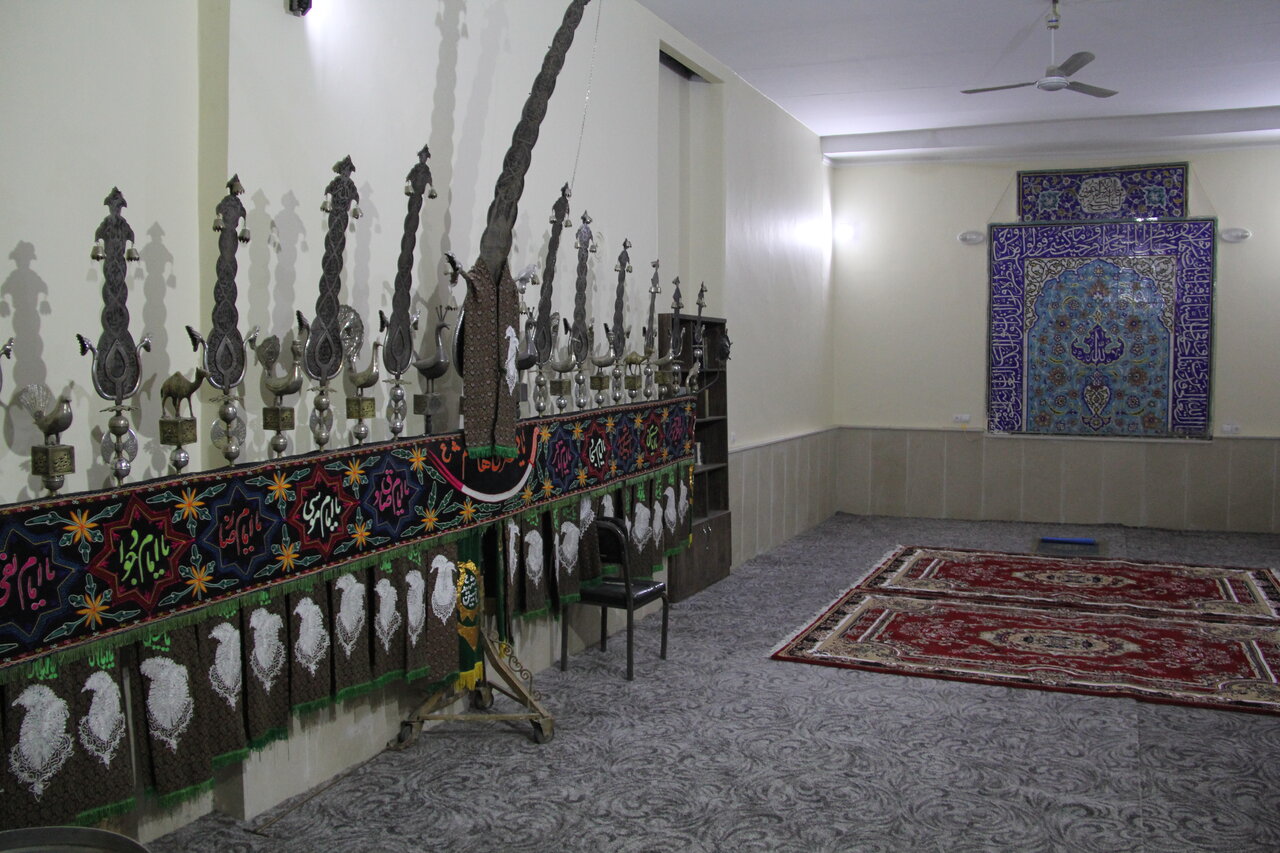 تکیه ای که مسجد شد | نام پیرزن بر سردر خانه خدا