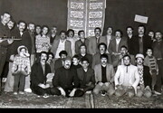 تکیه نفرآباد؛ تصویر یادگاری اهالی در اواخر دهه ۴۰