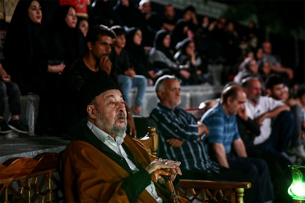 تصاویر| ۱۵ هزار نفر این مجلس تعزیه را تماشا کردند