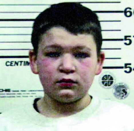 کوچکترین تبهکاران دنیا ؛ قاتل سریالی که تنها ۸ سال سن داشت