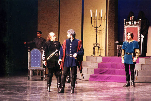 چطور داود رشیدی باعث رونق تئاتر در دهه هفتاد شد| انتقاد رشیدی از بازیگران سینما در تئاتر چه بود