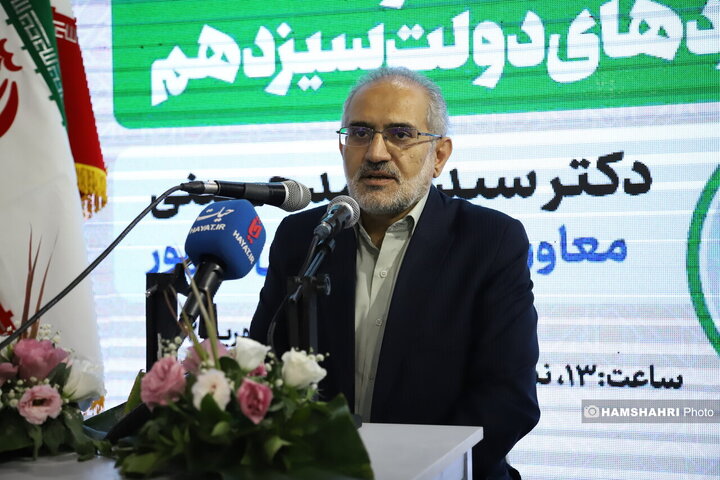 بازدید مسئولین از نمایشگاه روایت خدمت