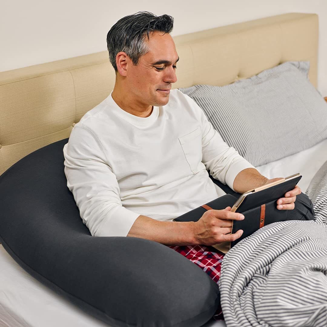 نحوه صحیح خوابیدن برای معده | چه موقع زمان تعویض بالش است؟ | خصوصیات تشک و بالش مناسب را بشناسید