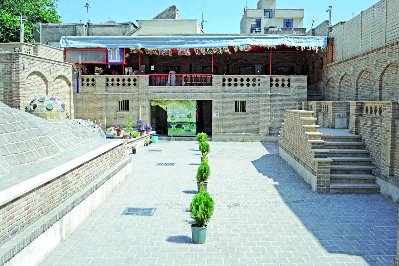 برپایی کارگاه آموزش صنایعدستی کنار خزینه!