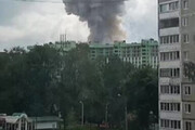 اولین تصاویر لحظه حمله به فرودگاه پسکوف روسیه | ۱۲ پهپاد فرودگاه را هدف قرار دادند | هواپیمای نظامی ایلیوشین-۷۶ آتش گرفت