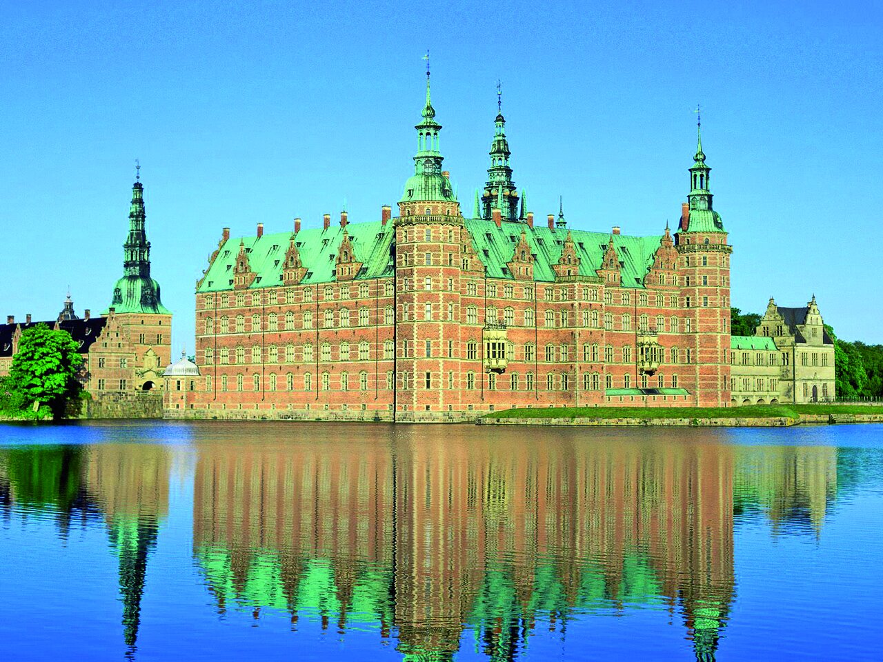 ۱۰ حکومت پادشاهی جهان در قرن ۲۱