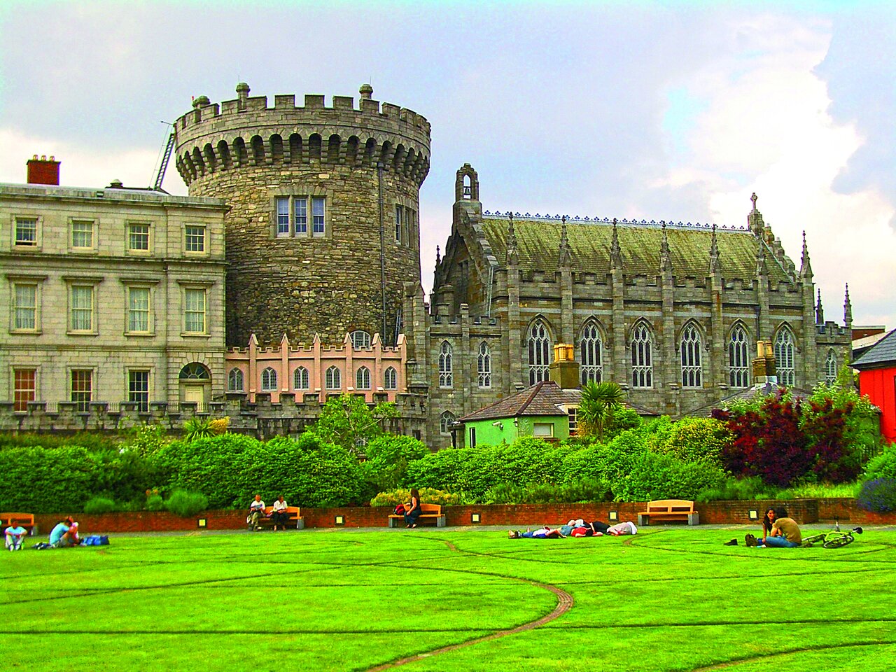 ۱۰ حکومت پادشاهی جهان در قرن ۲۱