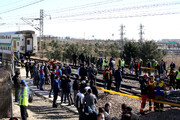 برخورد هولناک قطار با یک خانواده ؛ ۴ نفر کشته و مصدوم شدند
