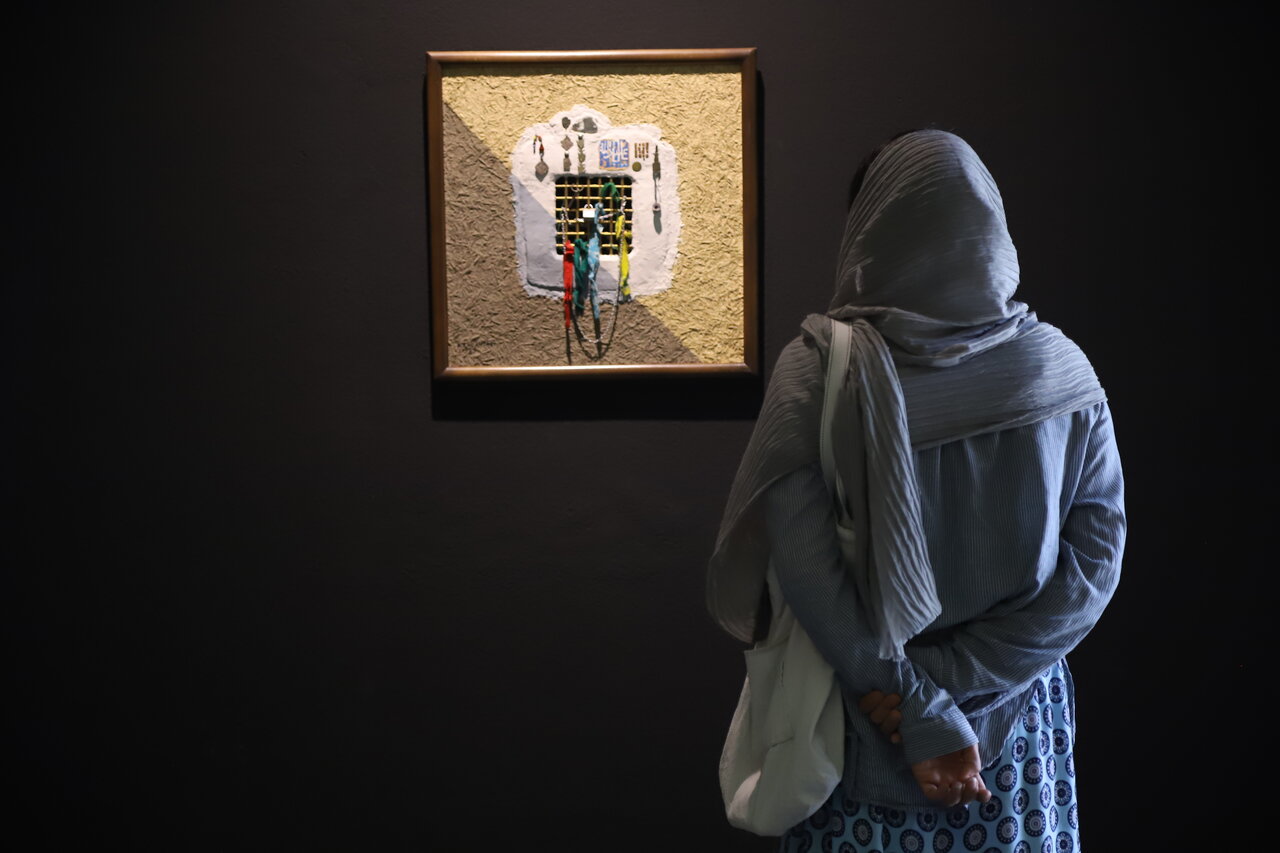 نمايشگاه همچنان جاري