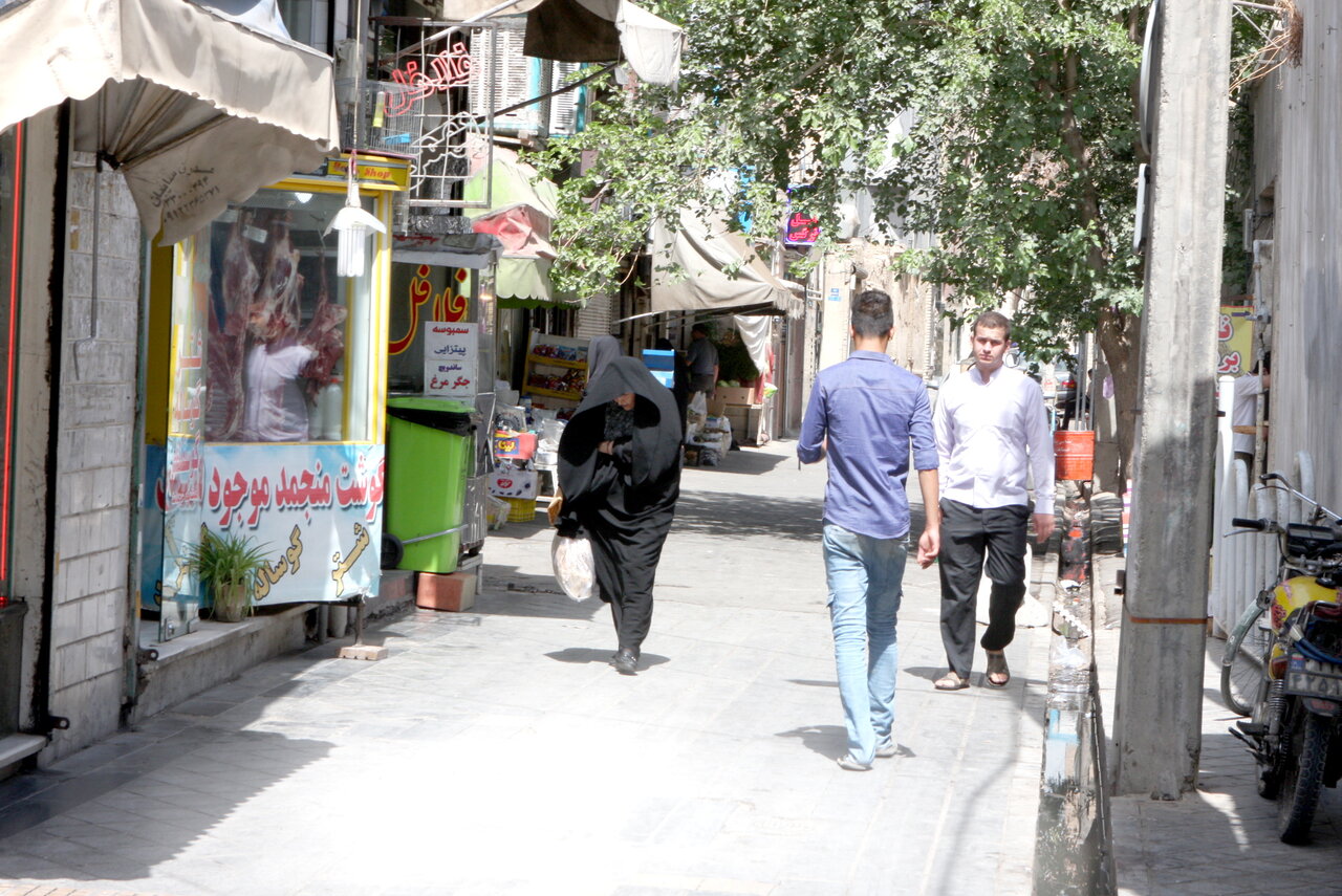 گشت و گذار در کوچه زنگنه | یادش بخیر کاروانسرا و زورخانه و آسیاب