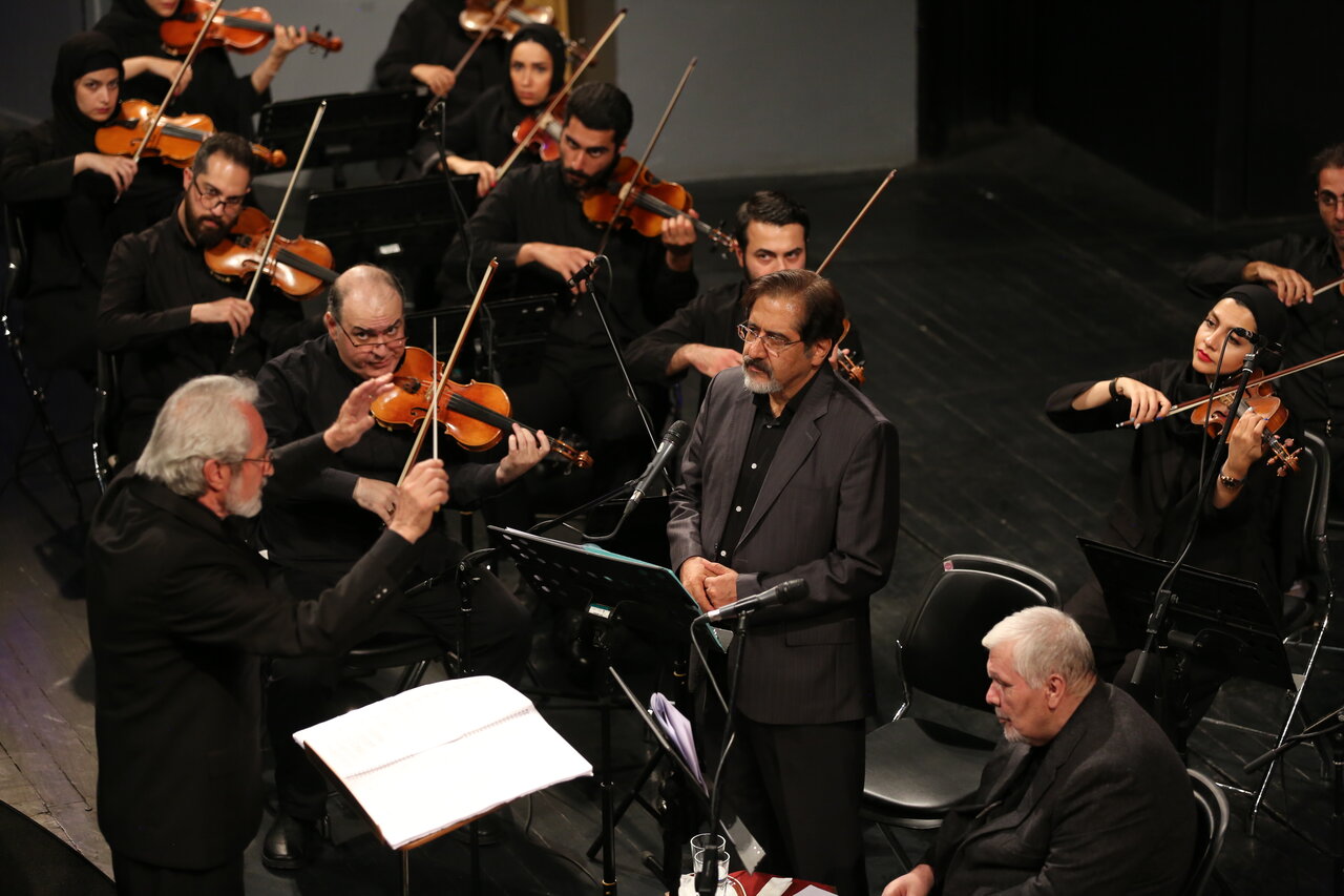 کنسرت «وداع» با صدای سراج در وحدت پیچید| عکسهای این اجرا را تماشا کنید