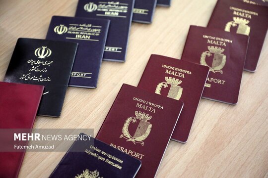 شناسایی و دستگیری اعضای باند جعل گذرنامه در آژانس مسافرتی