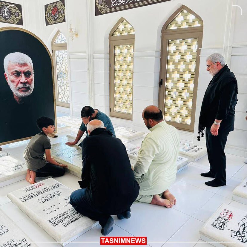 حضور سردار قاآنی در آرامگاه شهید ابومهدی المهندس