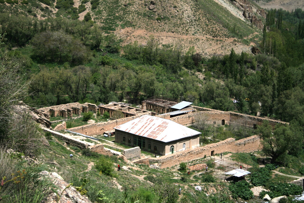 گشت وگذار در خطه باغها و رودها