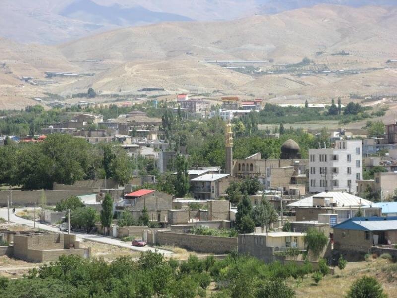 از این روستا دست خالی برنمی گردید