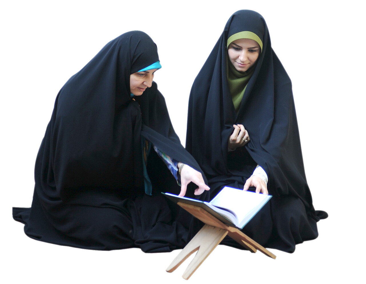 زندگی متفاوت یک مادر و دختر |  پابه‌پای یکدیگر از حفظ قرآن تا ورود به دانشگاه
