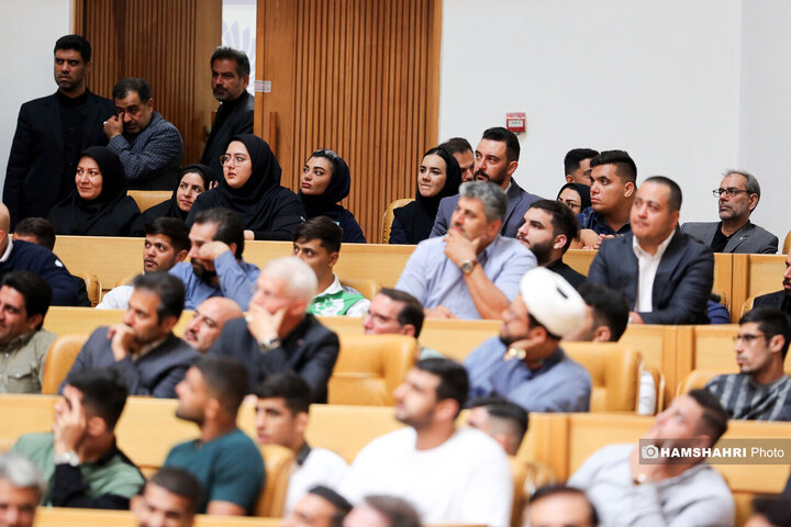 تجلیل از قهرمانان و مدال آوران ورزش با حضور رئیس جمهور
