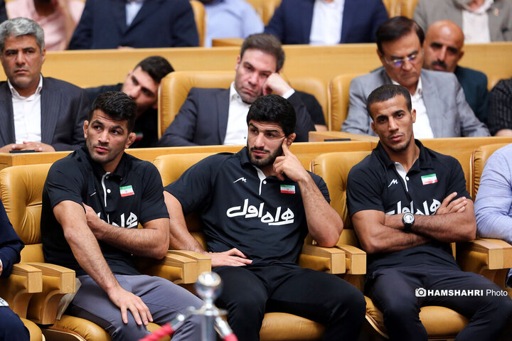 تجلیل از قهرمانان و مدال آوران ورزش با حضور رئیس جمهور