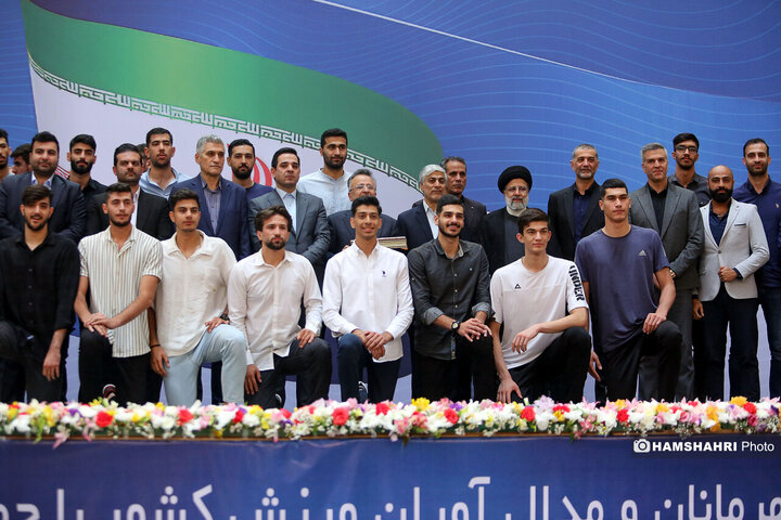 تجلیل از قهرمانان و مدال آوران ورزش با حضور رئیس جمهور