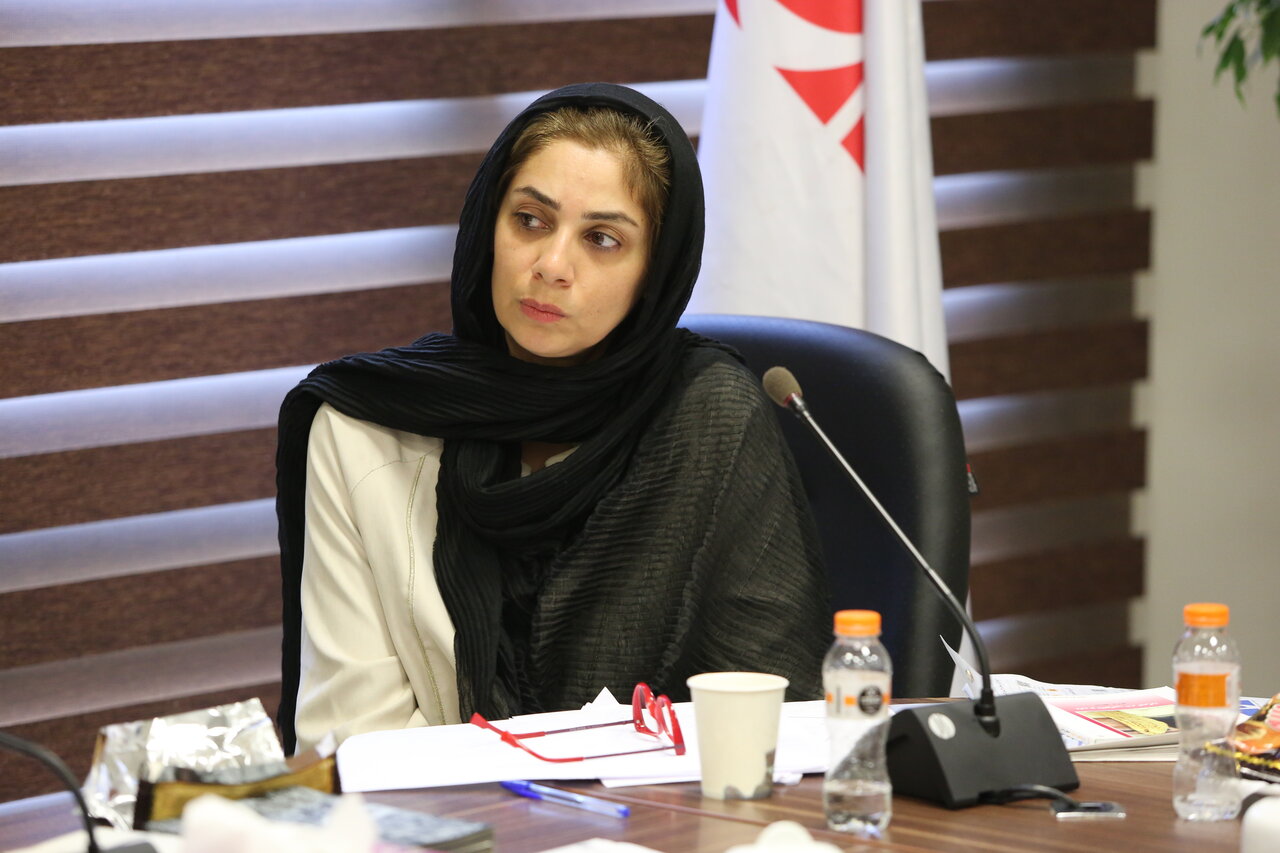 پر شدن چوب خط مشتریها با نانهای کیلویی