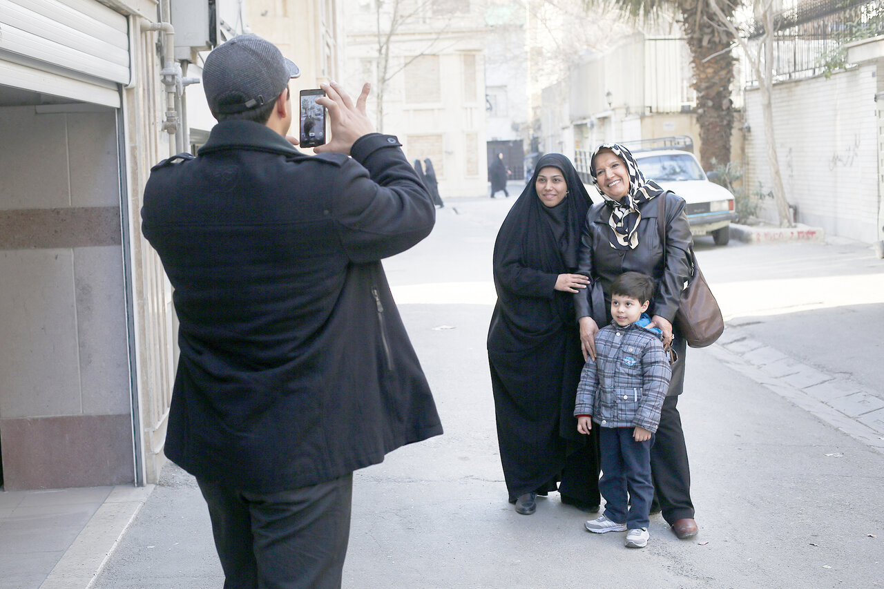 همراهی با «شهین تسلیمی» در حسنآباد | کو، کجاست کوچههای خاطره؟