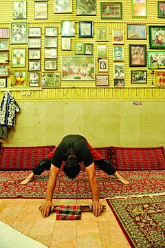 وارث جوانمردی و فتوت | دیدار با پهلوانان در گود زورخانه بابالحوائج